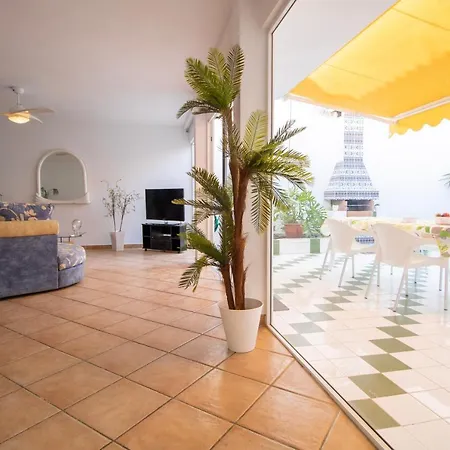 Spacious And Well Lit Chalet In Maspalomas