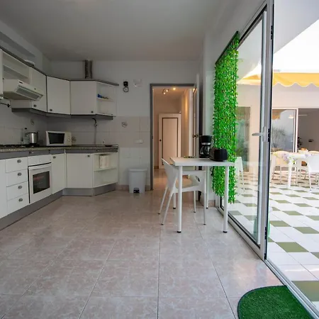 Ferienhaus Spacious And Well Lit Chalet In Maspalomas
