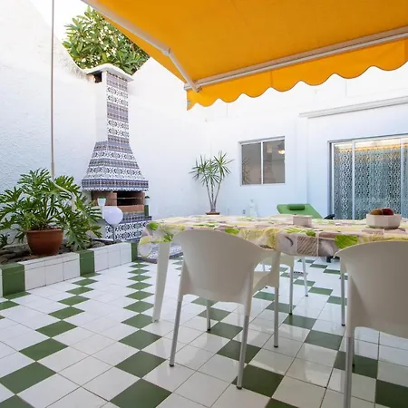 Spacious And Well Lit Chalet In Maspalomas Ferienhaus *